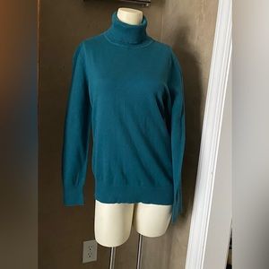 l.l. bean women's classic sweater turtleneck teal Ocean abyss (Green), M